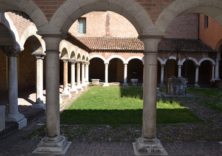 naturalmente-arte-guida-turistica-ferrara-ippogrifo01