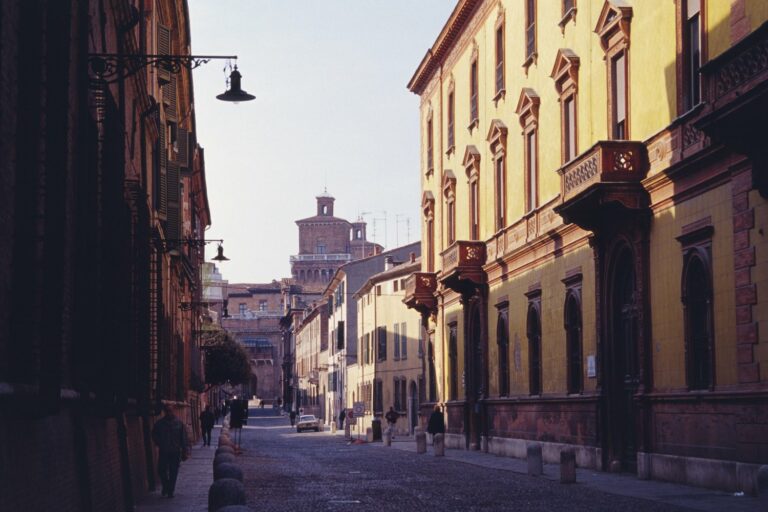 Ferrara_01